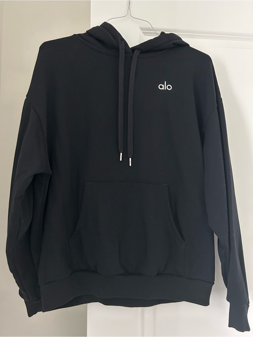 ALO Accolade Yoga Women’s  Black Pullover Hoodie and Sweats set